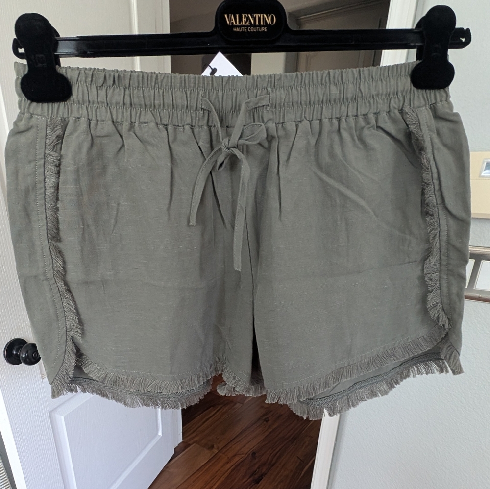 BB Dakota / Steve Madden Linen Bend  Shorts Size Medium Nwt ❤️